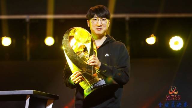 利物浦1-1无奈丢分，切尔西1-3爆冷翻车，阿森纳稳坐英超榜首