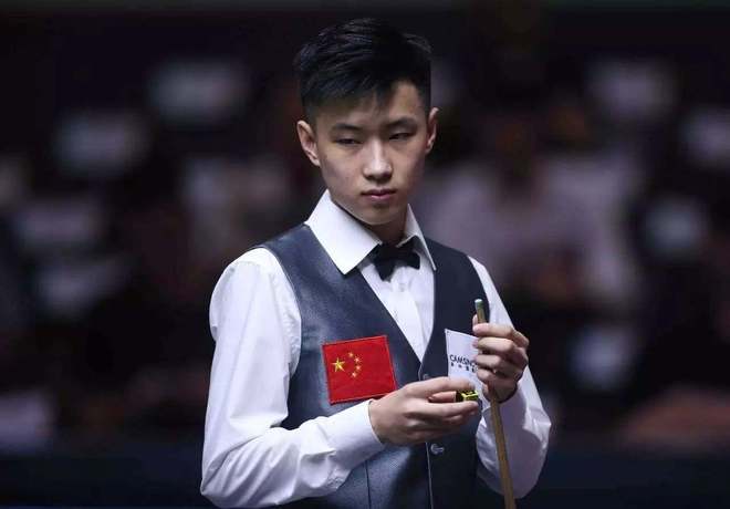 韩足晚报（2025.11.10）洪明甫如何化解最大危机