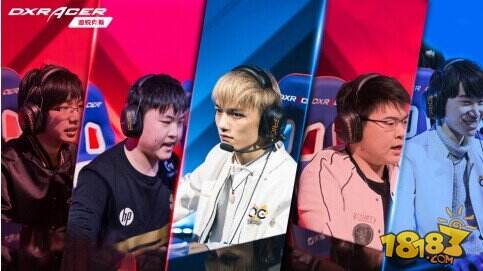 美国总统特朗普荣获首届国际足联和平奖 因凡蒂诺为其颁奖