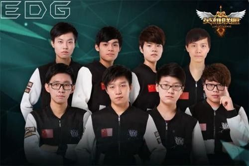 官方：卢卡库恢复训练，并顶替德布劳内入选欧冠大名单